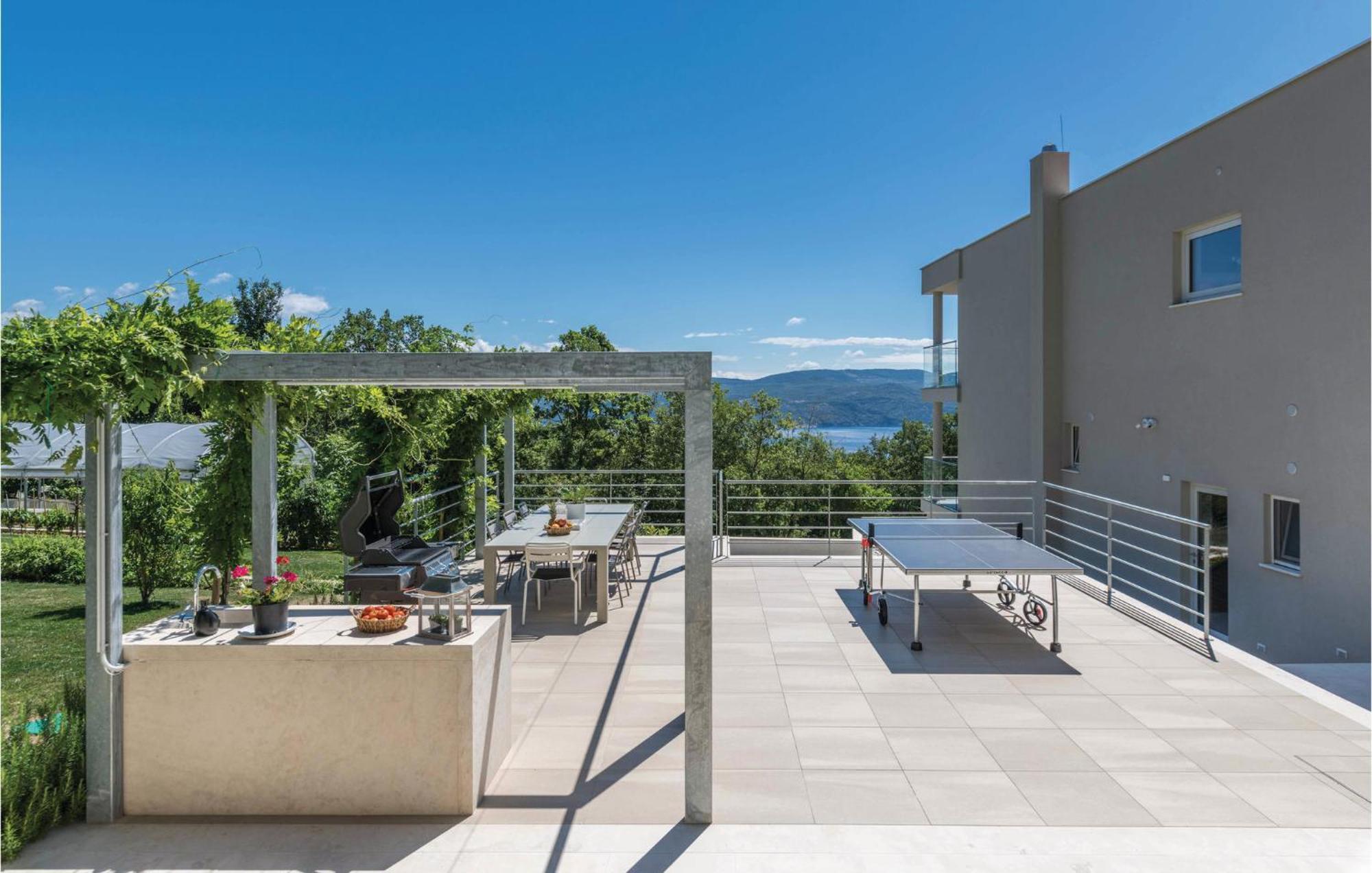 Nice Apartment In Plomin With Jacuzzi Exterior foto