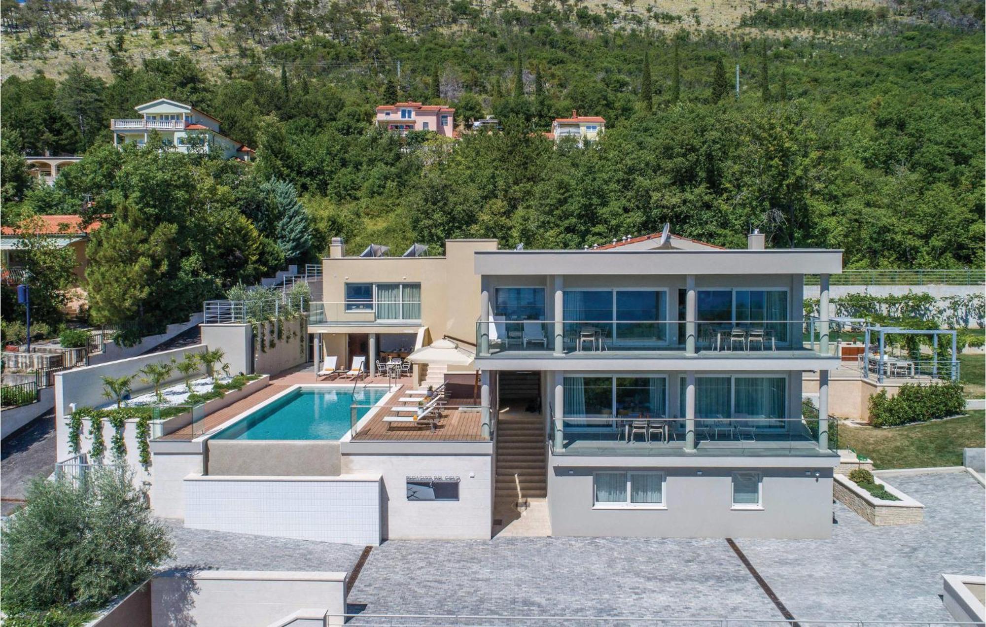 Nice Apartment In Plomin With Jacuzzi Exterior foto